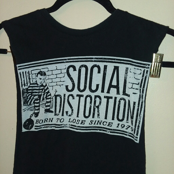 Hot Topic Tops - Social Distortion born to lose 1979 open side